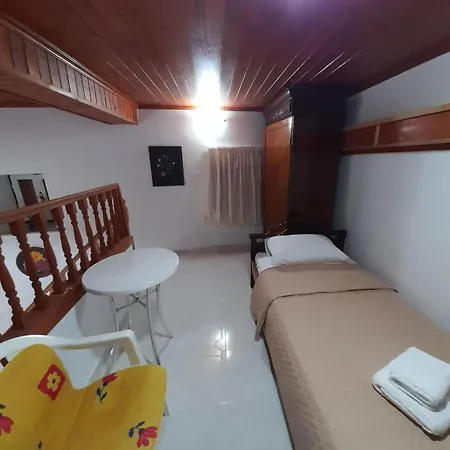 דירה Areti's House Meyísti