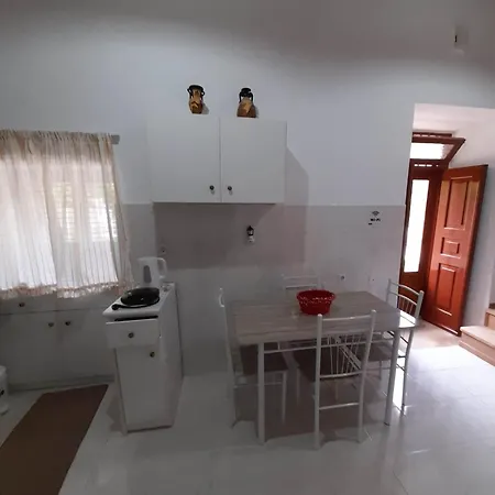 Areti's House Meyísti